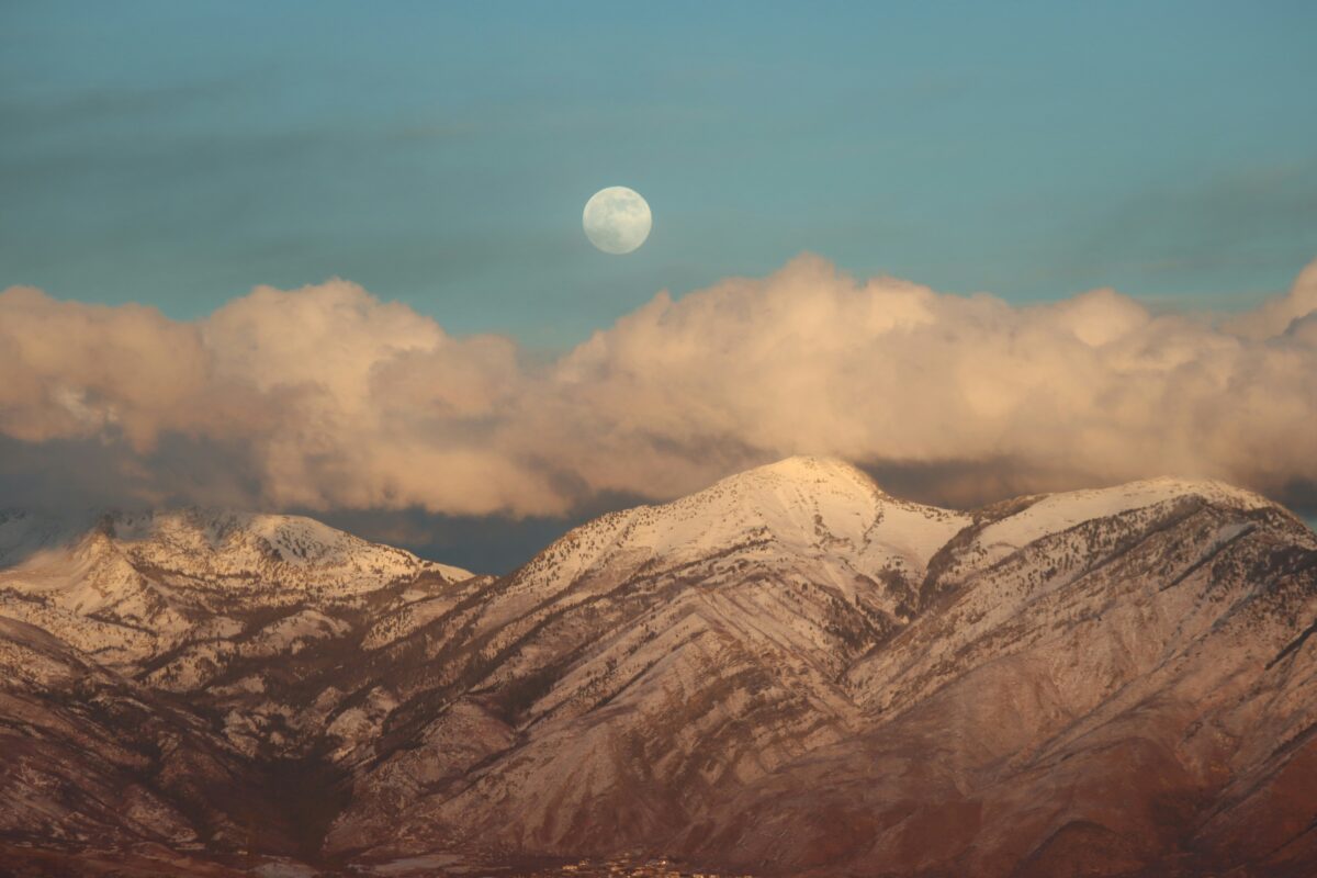 Alkaline water delivery in Eagle Mountain, Utah